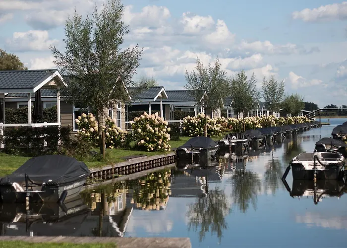 Hotel: Fuut Vier Persoons Vakantiepark Giethoorn